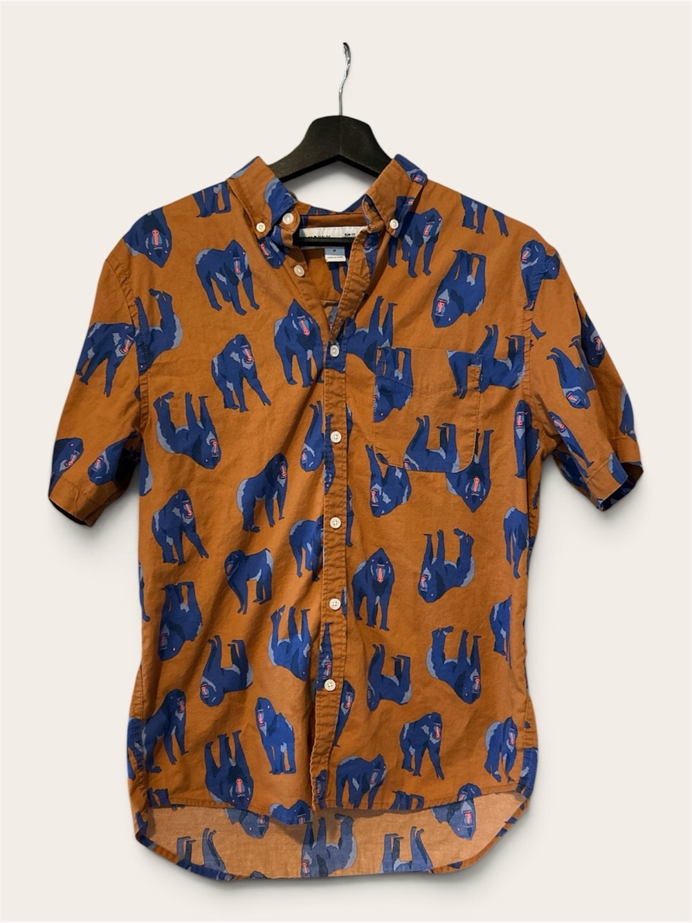 Old Navy Men's Short-Sleeve Button-Down Slim Fit shirt with Baboon print